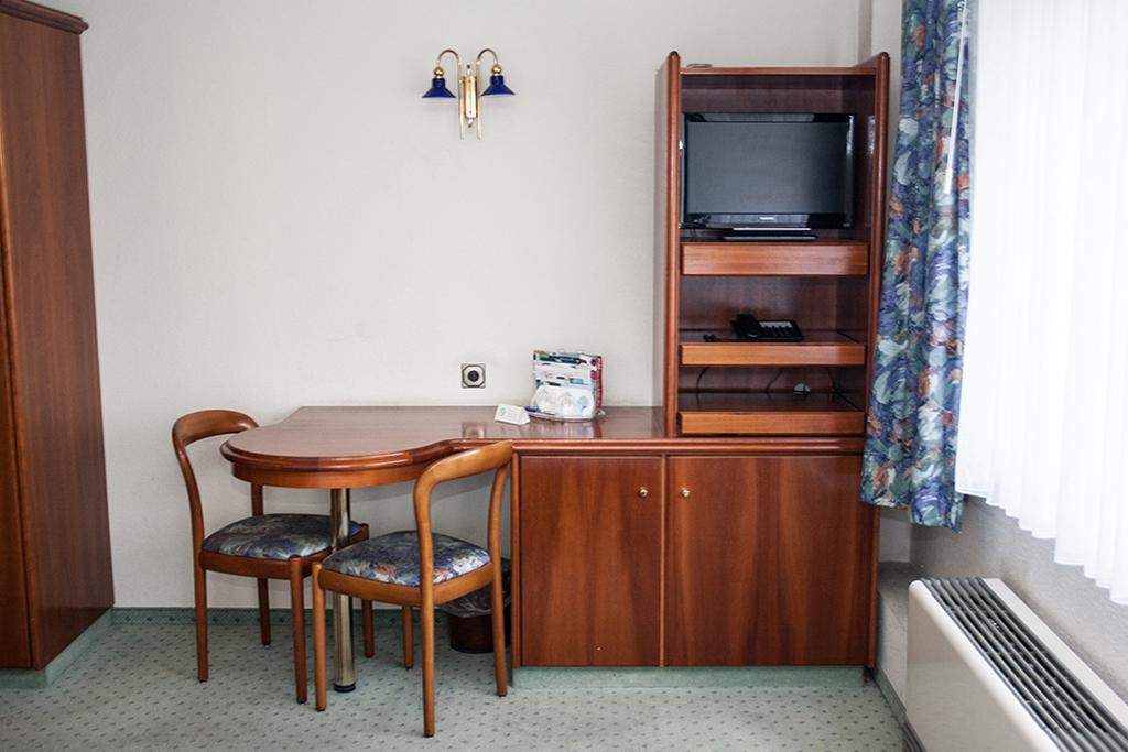 Hotel La Vigie & Ristorante Belvedere Duisburg Zimmer foto