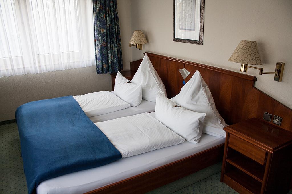 Hotel La Vigie & Ristorante Belvedere Duisburg Zimmer foto